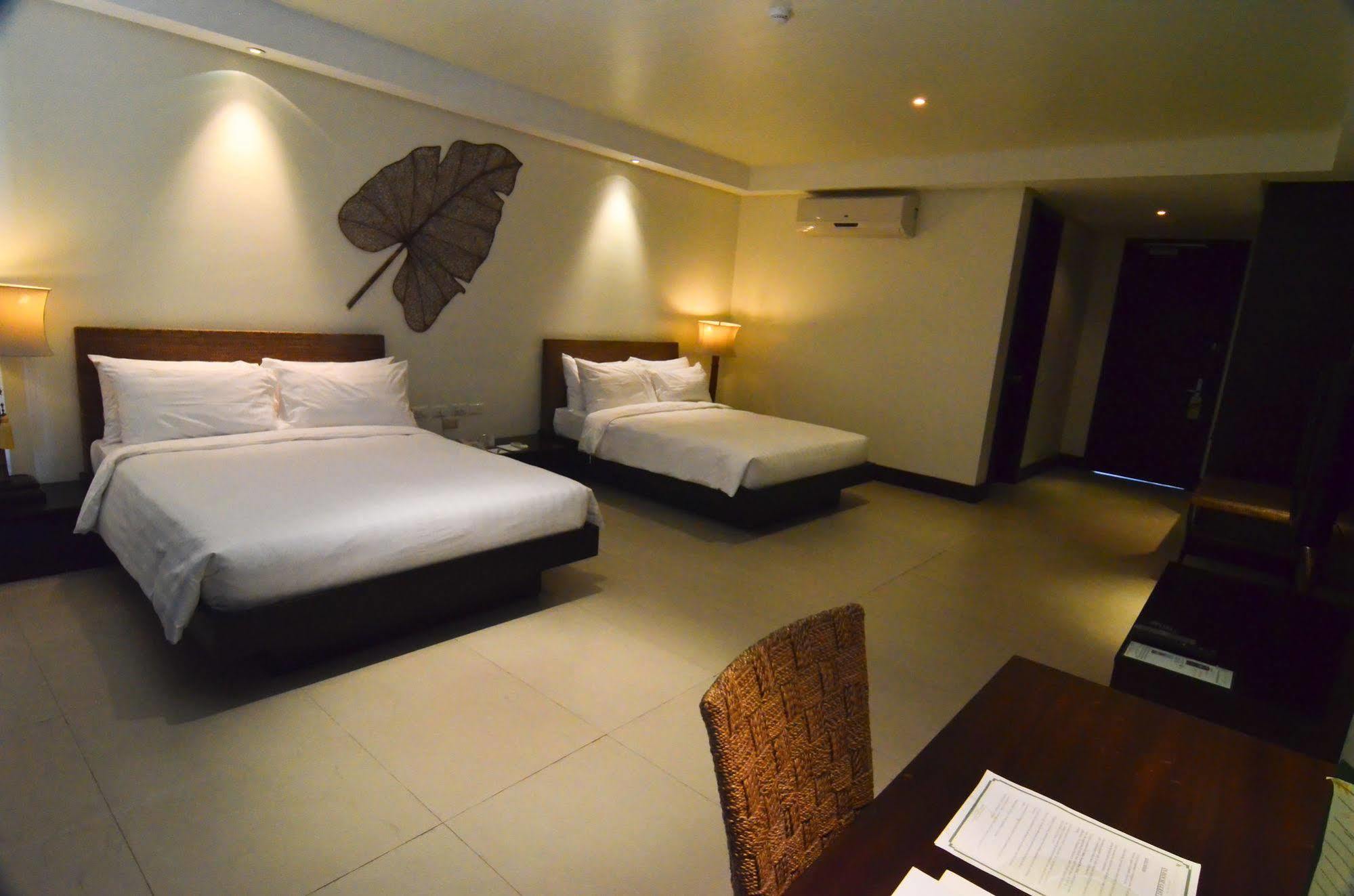 Kamana Sanctuary Resort & Spa Olongapo City Exteriör bild